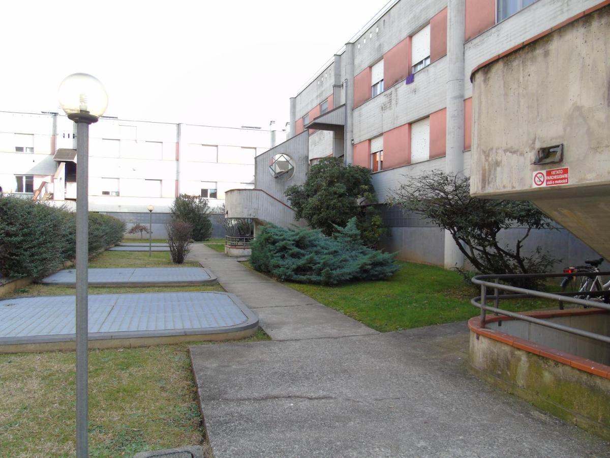 Hotel Casa Leonardo Airport Azzano San Paolo Esterno foto