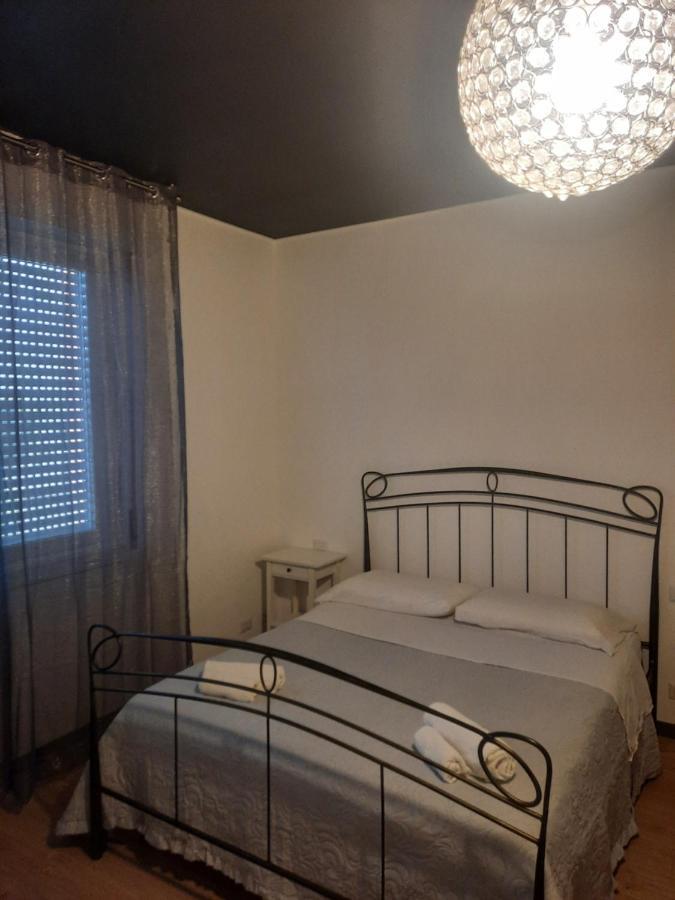 Hotel Casa Leonardo Airport Azzano San Paolo Esterno foto